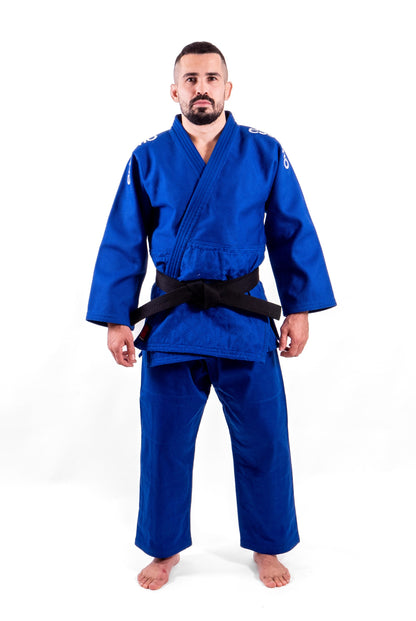 Essimo Wazari Blu 750g – Judogi da Competizione | Regular e Slim Fit | 160–190 cm