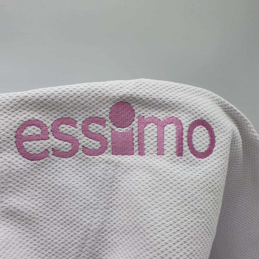 Essimo Wazari Pink Ladies 750g – Judogi Donna Slim Fit | Interno Rosa Sublimato | 150–175 cm