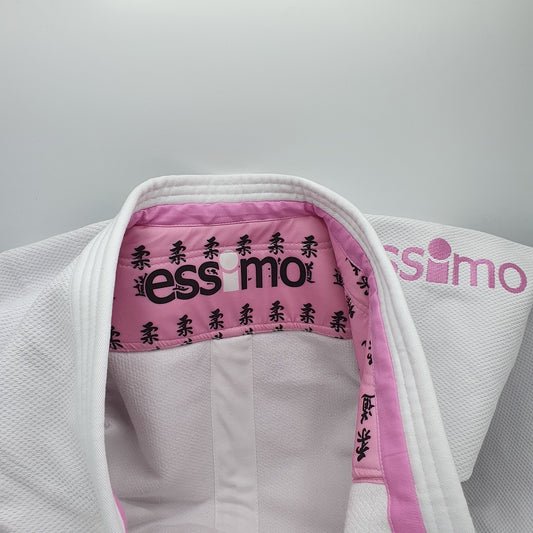 Essimo Wazari Pink Ladies 750g – Judogi Donna Slim Fit | Interno Rosa Sublimato | 150–175 cm
